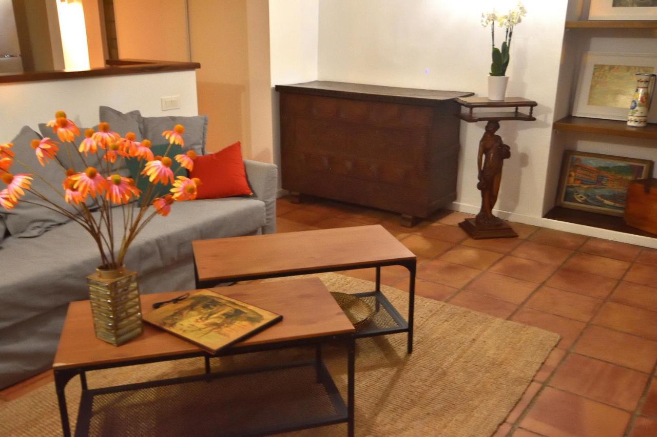 Apartment 33 On The Old Historic Senate Square Ница Екстериор снимка