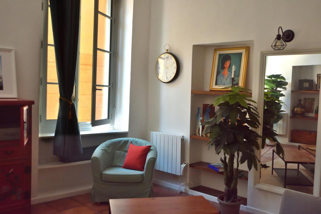 Apartment 33 On The Old Historic Senate Square Ница Екстериор снимка