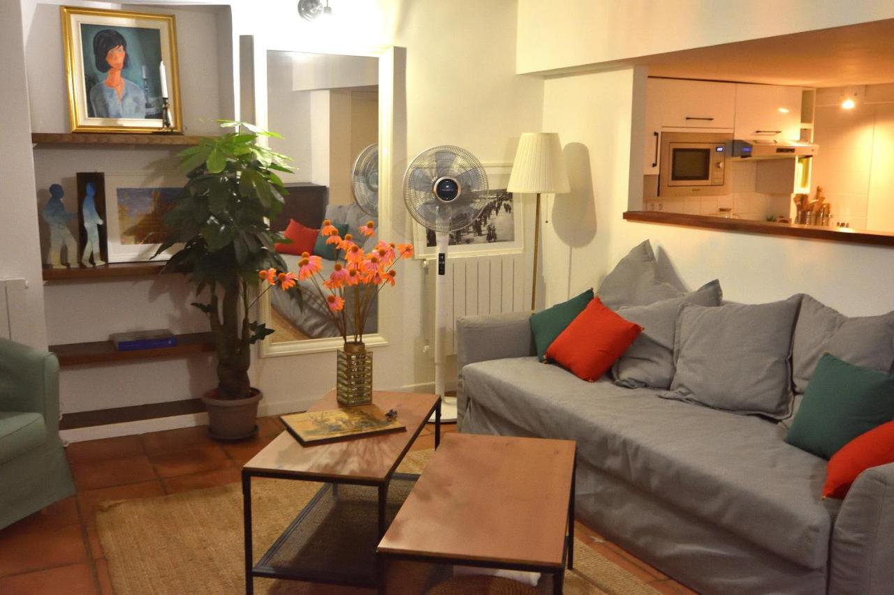 Apartment 33 On The Old Historic Senate Square Ница Екстериор снимка