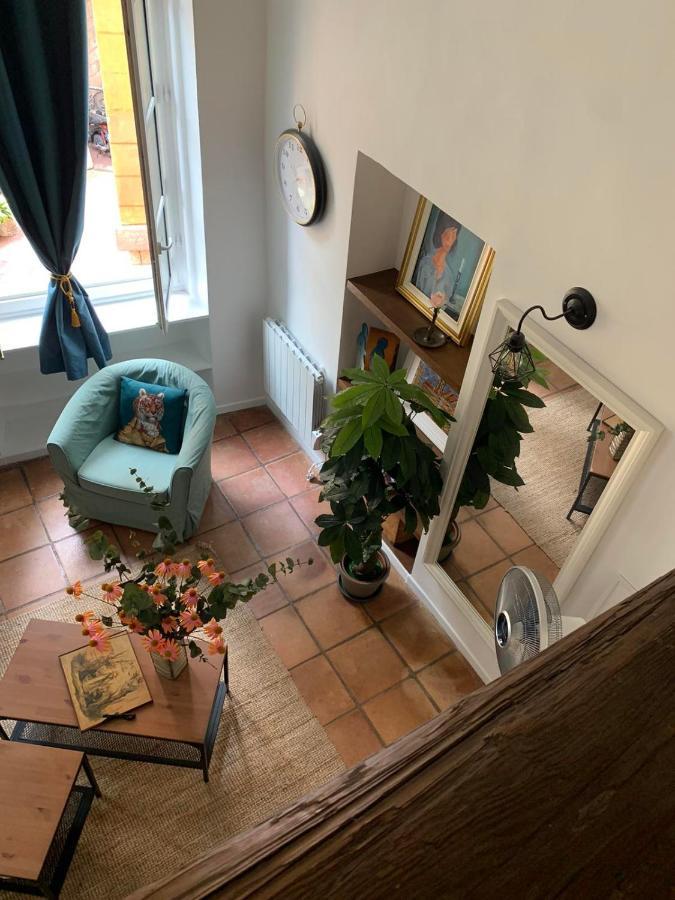 Apartment 33 On The Old Historic Senate Square Ница Екстериор снимка