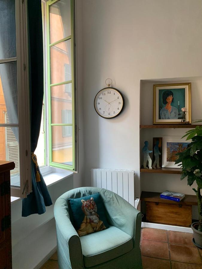 Apartment 33 On The Old Historic Senate Square Ница Екстериор снимка