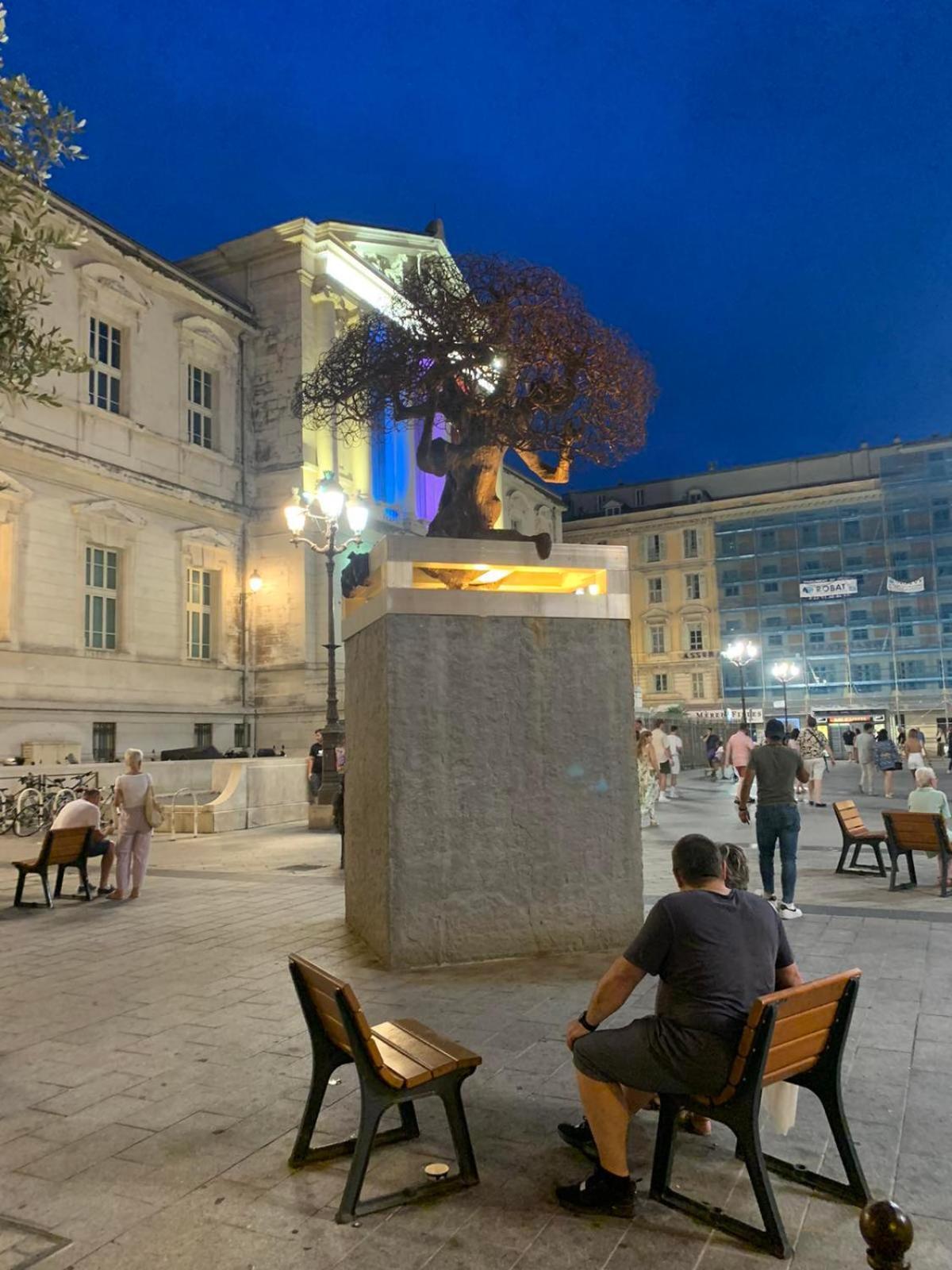 Apartment 33 On The Old Historic Senate Square Ница Екстериор снимка